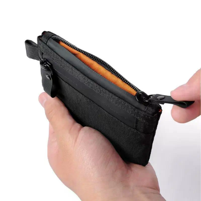 Portamonete Impermeabile con P - Multitool Credit Card recensione e prezzo